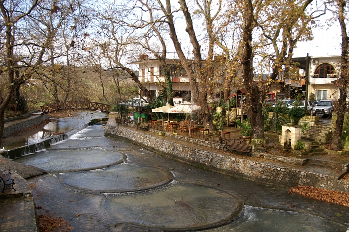 PICT1944 small VRISES RIVER VIEW.jpg - 367419 Bytes